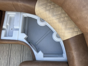 2026 P-r-e-m-i-r 330 E-s-c-a-l-a-n-t-e - Product Image 4