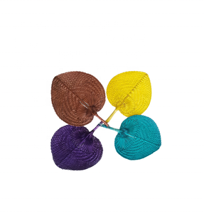 Éventail à main personnalisé en feuille de palmier-Éventail en bambou fait à la main du Vietnam pour l'artisanat de cadeaux d'affaires de fête de mariage et d'événement - Product Image 5