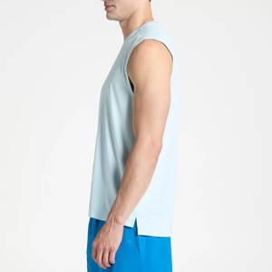 Camiseta sin mangas básica para hombre hecha con tela duradera para uso en el gimnasio entrenamiento deportivo o trajes casuales de verano - Product Image 3