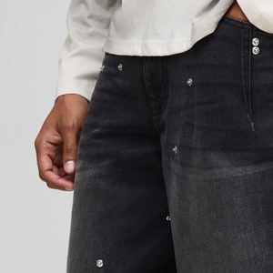 Option de logo personnalisé pour hommes, parfait pour la collection d'été tendance, short élégant pour hommes en tissu mélangé de coton, design tendance, respirant, 2026 - Product Image 2