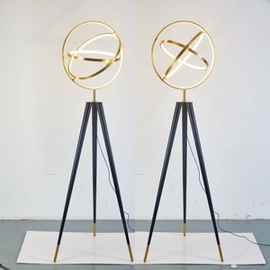 Lámpara de pie de diseño con borde dorado redondo, ideal para sala de estar, dormitorio, oficina, salón y se puede utilizar como exhibición y regalo - Product Image 5