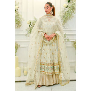 Ensemble de costume pour femmes - Product Image 1