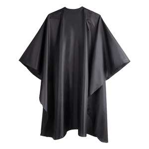 Cape de salon de coupe de cheveux personnalisée en gros \ Capes et tabliers de barbier en polyester professionnel - Product Image 1