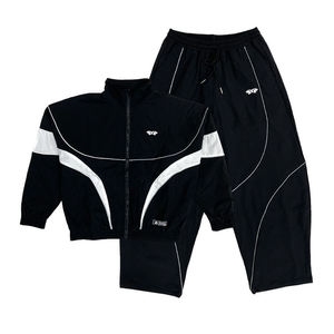 ผู้ผลิต OEM ขายส่งชุดกีฬาผู้ชายแบบกำหนดเองพร้อมโลโก้ เสื้อแจ็คเก็ตซิปสตรีทแวร์ลำลอง กางเกงวอร์มขายาว กางเกงขาสั้นเบอร์มิวดา - Product Image 1