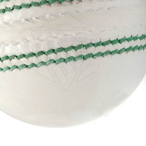 ลูกคริกเก็ต SILKZONE INDS SI-1301 สีขาว หนังคุณภาพสูง ทนทาน น้ำหนักเบา ปรับแต่งได้ เหมาะสำหรับการฝึกซ้อมและการแข่งขัน คุณภาพสูง - Product Image 5