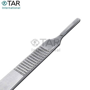 10 lames de chirurgie stériles #15 avec couteau scalpel #3 demi-manche en or pour la chirurgie dentaire médicale coupant les instruments médicaux - Product Image 4