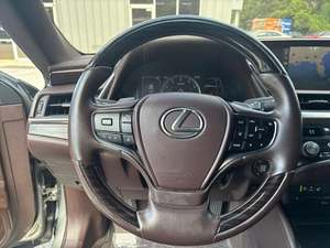 Lexus ES 350 Sedán 2021 Usado, Rentable, Bajo Kilometraje, Tracción Delantera - Product Image 2