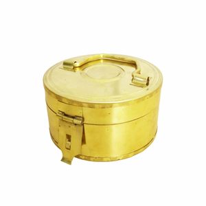 Juego de Dibbi de Sindoor Moderno Grabado en Latón Hecho a Mano, Caja Redonda Mixta para Kumkum, Diseño de Lujo Más Vendido, Acabado Dorado - Product Image 6