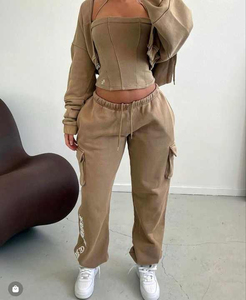 Y2K Streetwear Ensemble 3 pièces pour femmes Sweat à capuche court en coton et pantalon de survêtement Jogger Logo personnalisé grande taille Style adulte décontracté - Product Image 4