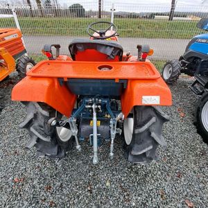Tractor Compacto Kubota B7001 Nuevo y Usado para Agricultura, Huertos, Jardinería y Uso Comercial - Product Image 4