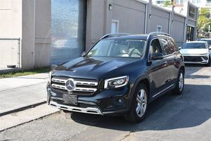 รถ SUV 4MATIC CROSSOVER ปี 2021 ยี่ห้อเมอร์เซเดสเบนซ์ GLB 250 สภาพดี ใช้งานแล้ว กำลัง 221 แรงม้า เครื่องยนต์ 2 ลิตร 14  พร้อมส่ง - Product Image 6