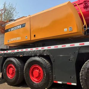 Grue de camion SANY 2020 d'occasion avec une capacité de 220 tonnes et des composants principaux du moteur, de la boîte de vitesses, du roulement de la pompe du moteur. - Product Image 2