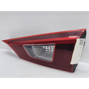 ไฟหยุดด้านหลังขวาในตัวประตู MAZDA 3 ซีรีส์ B45C513F0 SHY1 (13>) - Product Image 2