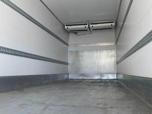 Camiones Tractores Pesados Nuevos y Usados, Cabezas Tractoras Comerciales Confiables para Larga Distancia en Venta - Product Image 5