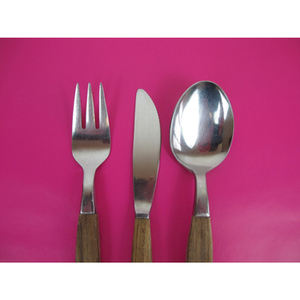 Ensemble de couverts en acier inoxydable avec manche en bois élégant Ensembles de couverts parfaits pour les ustensiles de cuisine et les accessoires de vaisselle d'hôtel - Product Image 6