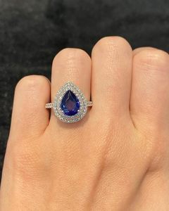 Bague en argent sterling 925 avec saphir bleu de laboratoire et spinelle rose luxueuse, taille poire 2,61 carats, style classique vintage, pour mariage et occasions spéciales - Product Image 1