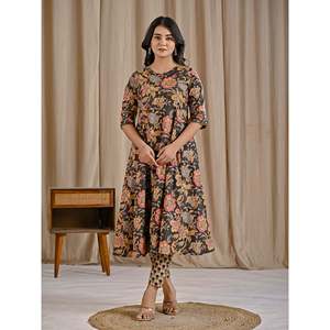 Ensemble Kurta et pantalon en coton imprimé noir Jaal, Salwar Kameez traditionnel ethnique pour filles, tenue de fête pour occasions spéciales, en tissu filet - Product Image 4