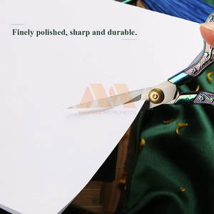 Tijeras para Cutículas de Uñas, Herramienta Profesional de Acero Inoxidable para el Cuidado de las Uñas, Tijeras para Cutículas de Primera Calidad para Uso en Salón - Product Image 3