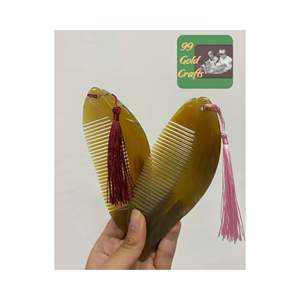 Peigne en corne durable fait à la main Vietnam élégant outil de coiffure sans frisottis accessoire de cheveux de luxe écologique pour les cheveux longs - Product Image 4