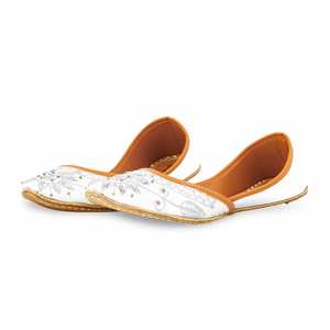 Mocassins blancs de fantaisie Khusa EC8536 - Product Image 3