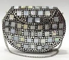 Bolso de Mano Redondo de Metal de Alta Calidad para Mujer, Artesanía de la India, Cierre de Solapa, Sin Reseñas Todavía - Product Image 2