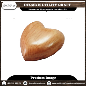 Boîte d'urne personnalisée en bois, urnes de crémation en forme de cœur en bois de rose artisanal pour cendres d'animaux de compagnie - Product Image 4