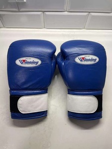 Professional Custom Blue and White <b>Velcro</b> Winning Boxing Gloves Professional Made of Strong Genuine Leather Custom Sizes - Product Image 3