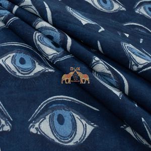 Tissu en coton imprimé bleu indigo, doux et respirant, pour robes, rideaux et travaux manuels - Product Image 2