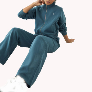Ensemble de survêtement en polaire à fermeture éclair intégrale pour femmes, veste et pantalon à jambes larges, coupe décontractée, doux et chaud, vêtements de sport décontractés en deux pièces - Product Image 3