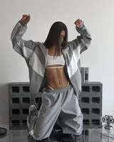 Ensemble de survêtement femme bicolore deux pièces : veste zippée oversize et pantalon large – Tenue streetwear