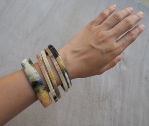 Conjunto de diseño bohemio, pulseras de colores mezclados de cuerno de búfalo natural, brazaletes artesanales de lujo de Vietnam, venta al por mayor, personalizado, acepta ágata - Product Image 6