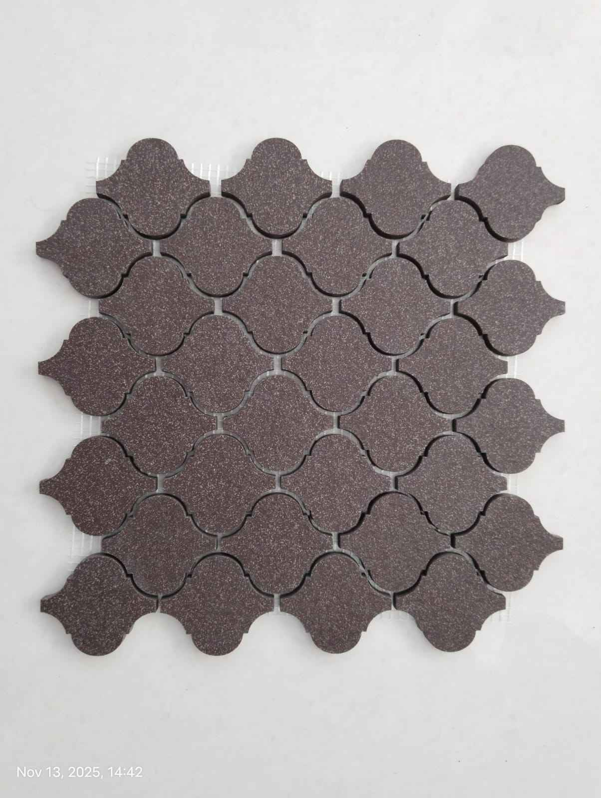 สีน้ำตาล