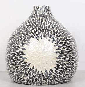 Los mayoristas de decoración del hogar de tendencia fabrican florero de madre de perla, decoración del hogar, jarrón de mesa hecho a mano, jarrón de flores a buen precio - Product Image 1