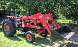 Tracteurs Massey Ferguson 175 d'occasion, 185 CV, 4 roues motrices, transmission par engrenages, tracteur agricole avec pompe et roulement à vendre - Product Image 6