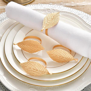 Vente en gros de ronds de serviette élégants finis en métal de créateur pour la décoration de table à la maison et les cadeaux de mariage - Product Image 3