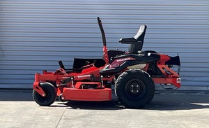 Tondeuse autoportée à braquage zéro haute performance Gravely ZT HD 48 pour l'aménagement paysager et les grandes propriétés - Product Image 6