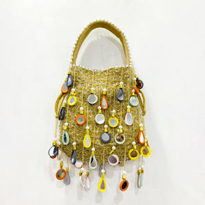 Sac de soirée brodé en pierre de cristal indien fabriqué à la main Potli Clutch pour les célébrations de mariage et les cadeaux de retour Trendy! - Product Image 1