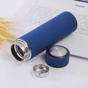 Bouteille d'eau standard sans BPA réutilisable et légère, idéale pour l'école, le bureau, la salle de sport ou les activités de plein air. - Product Image 2