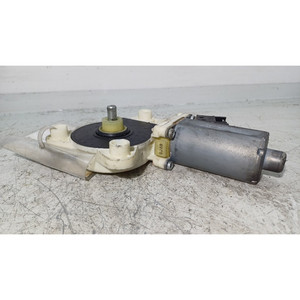 Moteur électrique de vitre arrière gauche MERCEDES CLS W219 0130821433 642920 (04>10) - Product Image 4