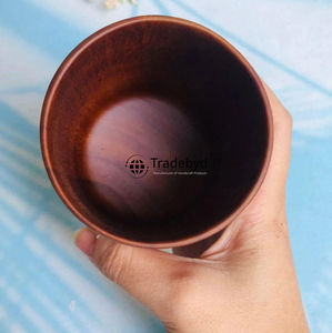 Gobelet en bois artisanal avec revêtement anti-corrosion, poignée intégrée, réutilisable, écologique, pour un style rustique et une salle à manger élégante - Product Image 3