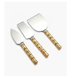 Ensemble de couverts classiques finis en or Design de base Couverts élégants de qualité supérieure, durables, parfaits pour les repas de tous les jours - Product Image 3