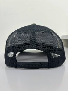 Gorra de camionero con parche tejido de 6 paneles personalizada de Injae Vina Factory, gorra deportiva de malla transpirable de alta calidad, estilo elegante y enérgico - Product Image 4