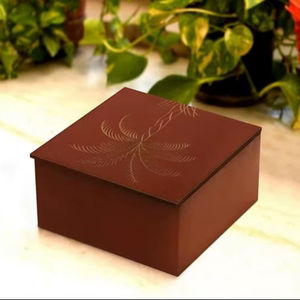 Caja de Joyería de Madera Estampada Estilo Vintage Hecha a Mano, Diseños Personalizados para un Patrón Único, Organización Premium de Accesorios - Product Image 1