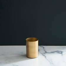 Jardinières et pots à fleurs modernes en fer, faits à la main, de haute qualité, avec revêtement en poudre dorée, pour la décoration de la maison et du jardin, Inde - Product Image 2