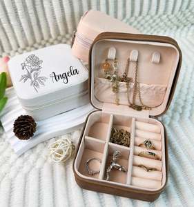 Vente en gros de petite boîte à bijoux carrée en cuir PU personnalisée organisateur rose pour colliers bagues boucles d'oreilles cadeaux de mariage stockage de voyage - Product Image 5