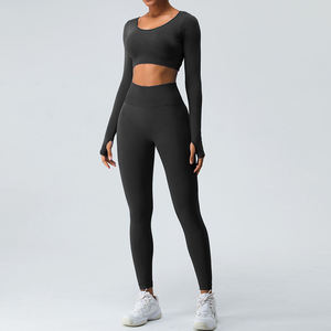 Nouveaux ensembles de fitness sur mesure bretelles sexy dos nu haut de sport entraînement Scrunch bout à bout legging ensembles de yoga - Product Image 3