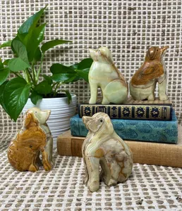 Statues de chiens en pierre d'onyx sculptées à la main, figurine figurative de chien en marbre onyx - Product Image 3