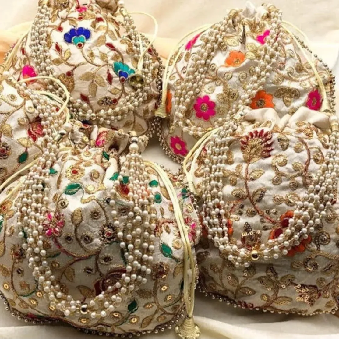 حقيبة محفظة محترفة هندية مصنوعة يدويًا من القطيفة المحبوكة لحفلات الزفاف
