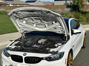 BMW M4 Coupé d'occasion 2018 avec pack compétition (conduite à gauche/droite) - Product Image 6