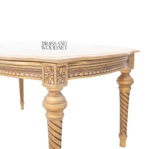 Mesa de Centro Rectangular de Lujo con Tapa de Mármol Beige Premium y Marco Tallado a Mano en Oro Antiguo para Sala de Estar Clásica - Product Image 4